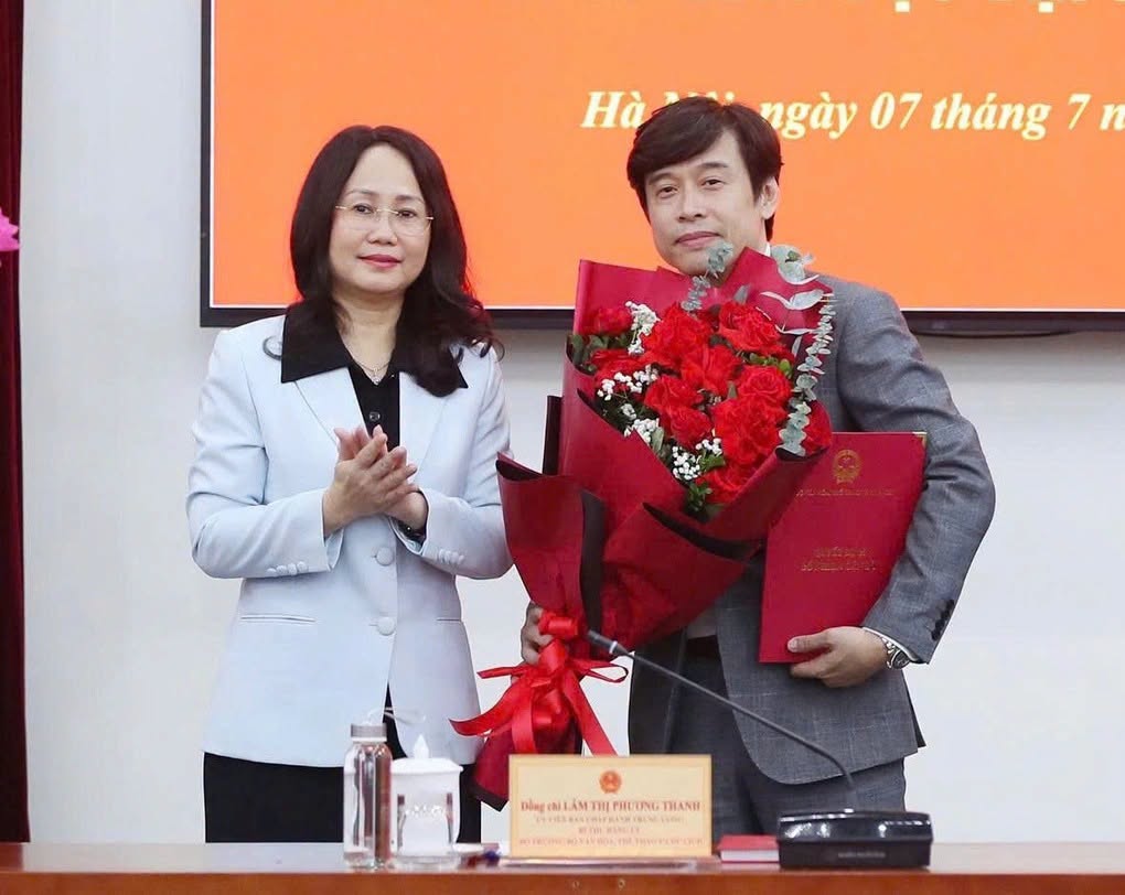 PGS.TS Nguyễn Huy Phương làm Giám đốc Học viện Âm nhạc Quốc gia Việt Nam; NSND Đỗ Quốc Hưng làm Giám đốc Nhạc viện Thành phồ Hồ Chí Minh